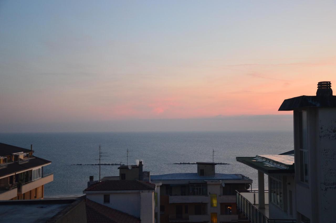 Luxury Bellevue Centro Citta Lägenhet Pescara Exteriör bild